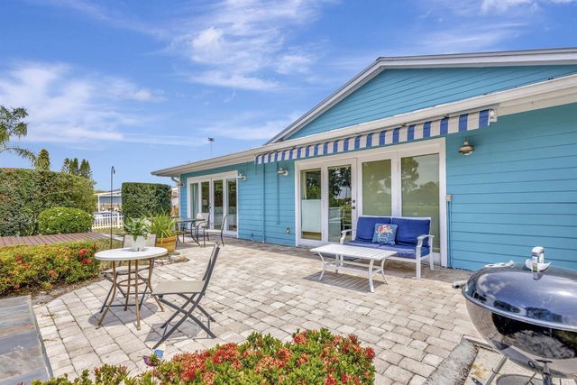 2940 SE Treasure Island Road, Port St. Lucie, FL 34952