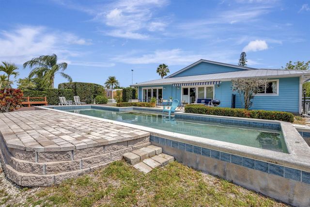 2940 SE Treasure Island Road, Port St. Lucie, FL 34952