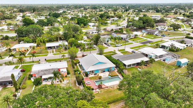 2940 SE Treasure Island Road, Port St. Lucie, FL 34952
