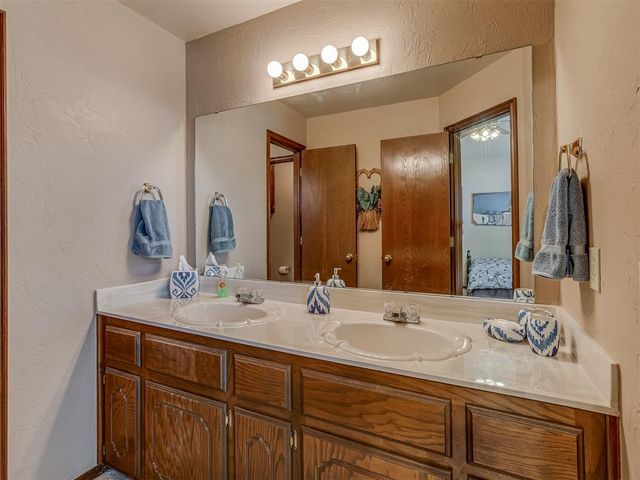 2833 NW 159th Street, Edmond, OK 73013