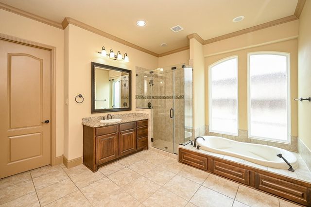5327 Sloan Falls Court, Sugar Land, TX 77479