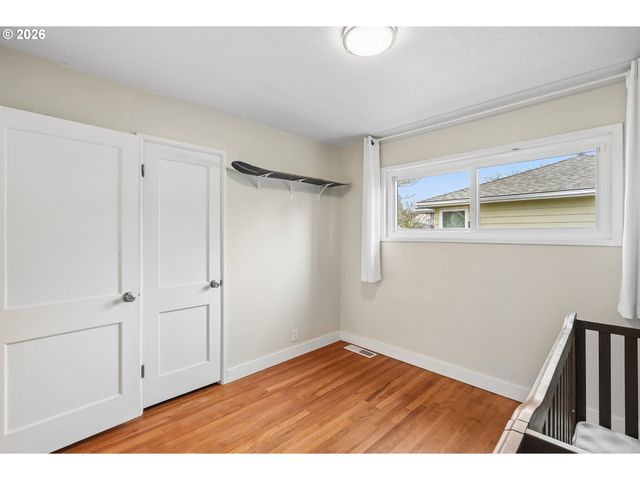 8424 Se CORNWELL Ave, Happy Valley, OR 97086