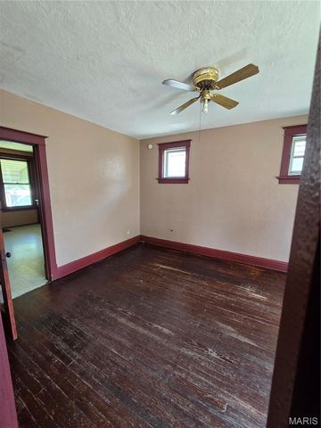 4065 Schiller Place, St Louis, MO 63116