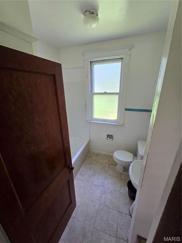 4065 Schiller Place, St Louis, MO 63116