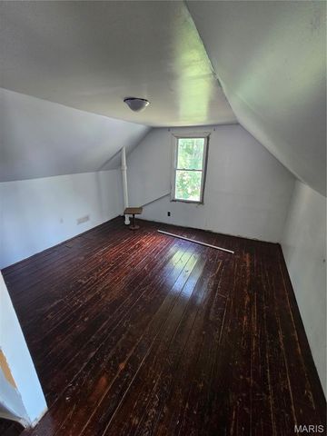 4065 Schiller Place, St Louis, MO 63116