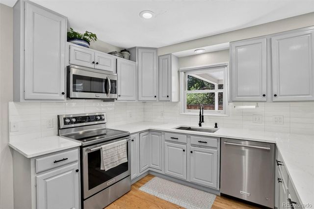 2586 S Eaton Place, Lakewood, CO 80227