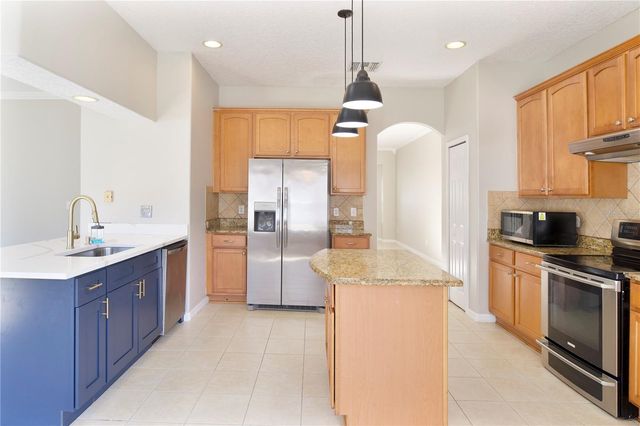 10216 OAK CREST ROAD, Orlando, FL 32829