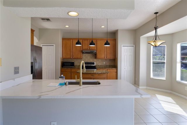 10216 OAK CREST ROAD, Orlando, FL 32829