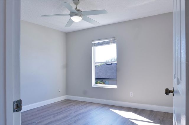 10216 OAK CREST ROAD, Orlando, FL 32829