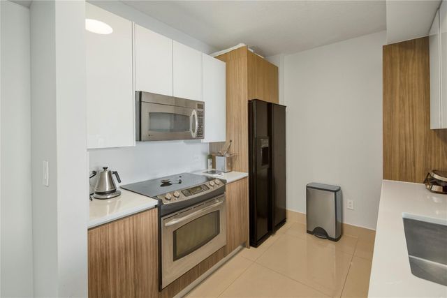 18800 NE 29th Avenue 704, Aventura, FL 33180