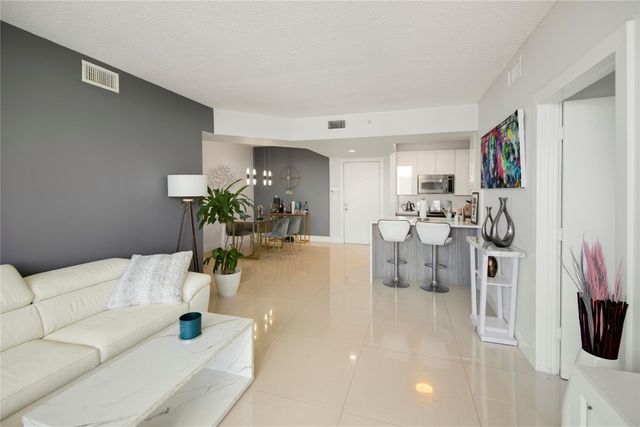 18800 NE 29th Avenue 704, Aventura, FL 33180