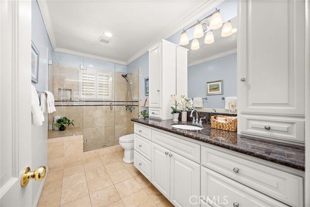 884 E Whitcomb Avenue, Glendora, CA 91741