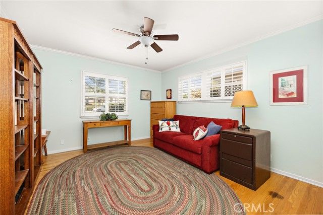 884 E Whitcomb Avenue, Glendora, CA 91741