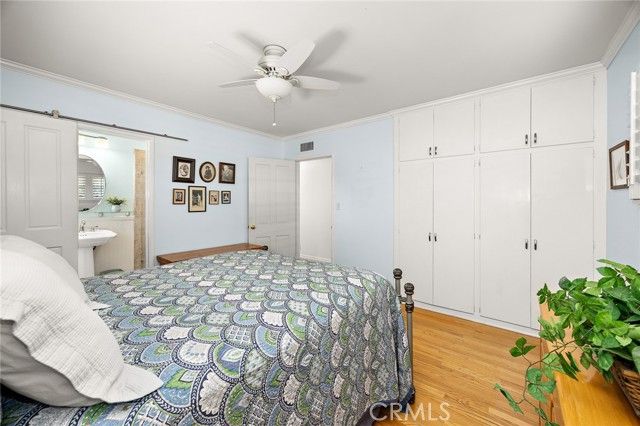 884 E Whitcomb Avenue, Glendora, CA 91741