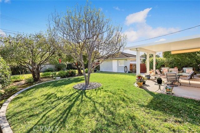 884 E Whitcomb Avenue, Glendora, CA 91741