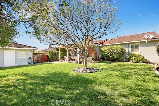 884 E Whitcomb Avenue, Glendora, CA 91741