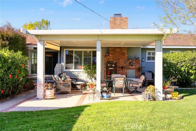 884 E Whitcomb Avenue, Glendora, CA 91741