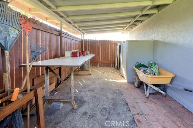 884 E Whitcomb Avenue, Glendora, CA 91741