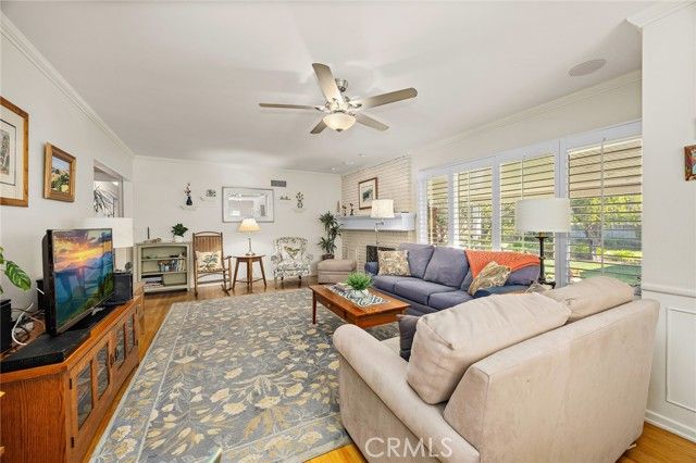 884 E Whitcomb Avenue, Glendora, CA 91741