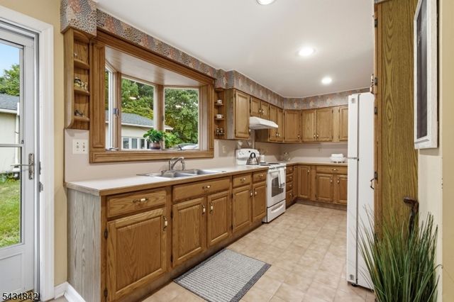 3 King Rd, Roxbury Twp., NJ 07850