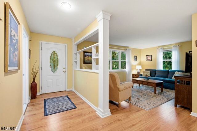 3 King Rd, Roxbury Twp., NJ 07850