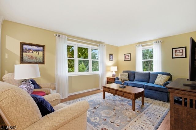 3 King Rd, Roxbury Twp., NJ 07850