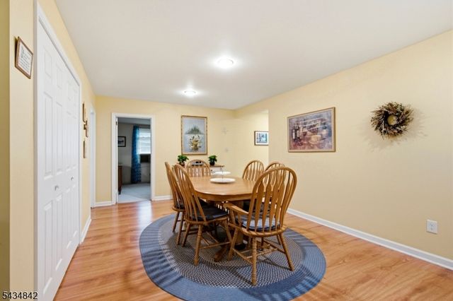 3 King Rd, Roxbury Twp., NJ 07850