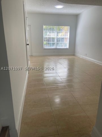 7872 Sanibel Dr 7872, Tamarac, FL 33321