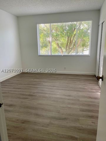 7872 Sanibel Dr 7872, Tamarac, FL 33321