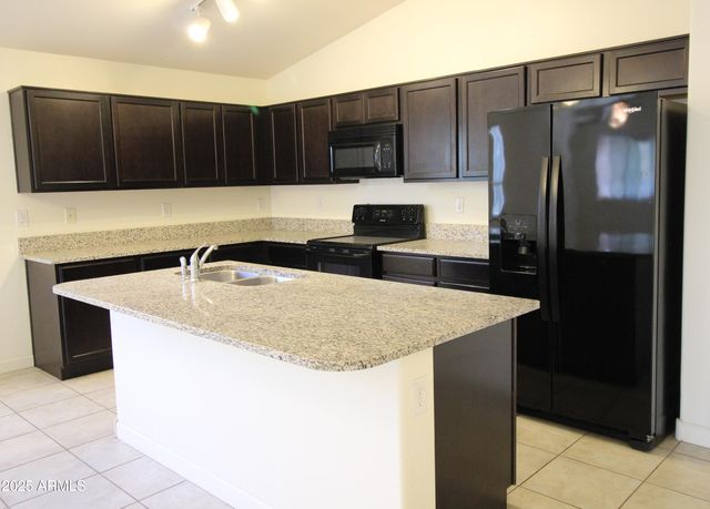 727 W JUDI Drive, Casa Grande, AZ 85122