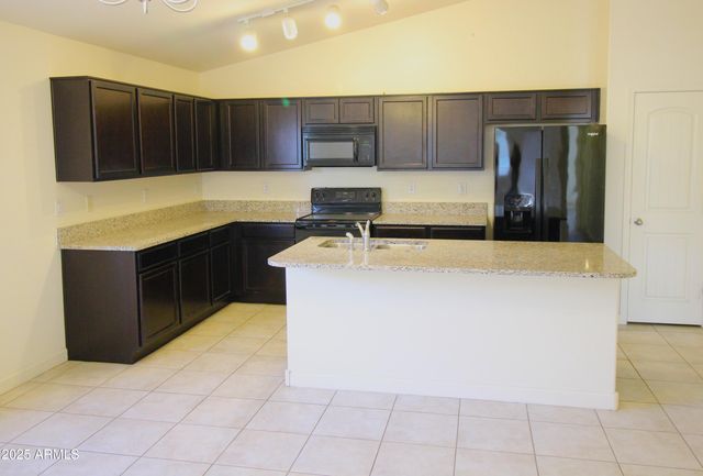 727 W JUDI Drive, Casa Grande, AZ 85122