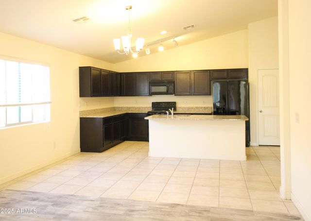 727 W JUDI Drive, Casa Grande, AZ 85122