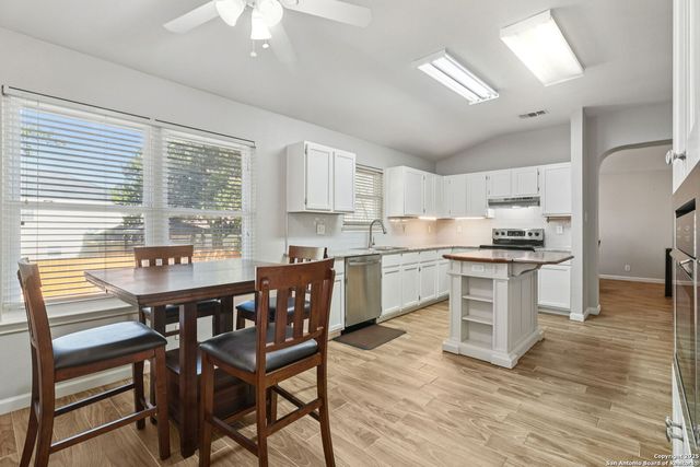 5123 Stormy Breeze, San Antonio, TX 78247