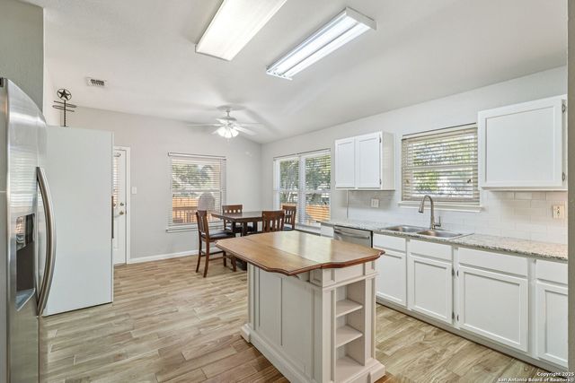 5123 Stormy Breeze, San Antonio, TX 78247