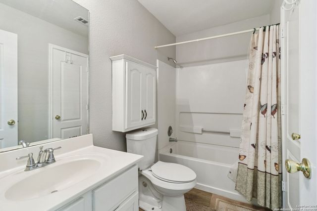 5123 Stormy Breeze, San Antonio, TX 78247