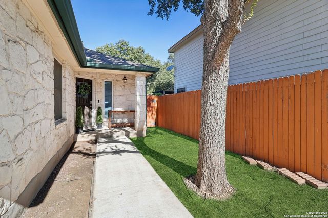 5123 Stormy Breeze, San Antonio, TX 78247