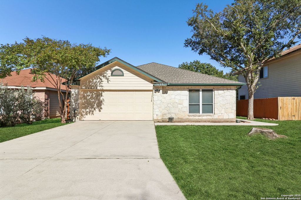 5123 Stormy Breeze, San Antonio, TX 78247