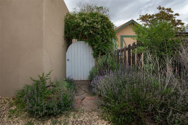 508 Juanita Street, Santa Fe, NM 87501