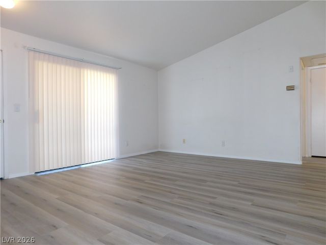 5221 Lindell Road 202, Las Vegas, NV 89118
