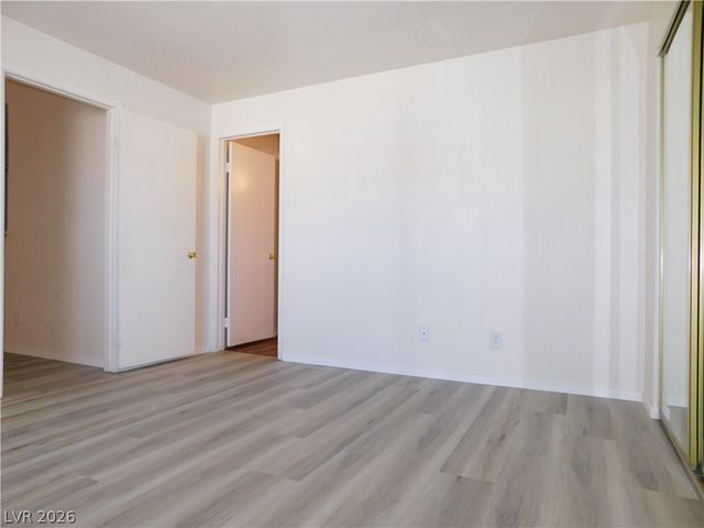 5221 Lindell Road 202, Las Vegas, NV 89118