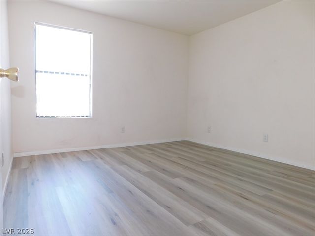 5221 Lindell Road 202, Las Vegas, NV 89118