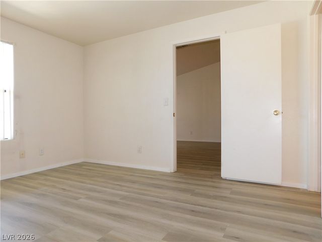 5221 Lindell Road 202, Las Vegas, NV 89118