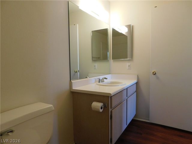 5221 Lindell Road 202, Las Vegas, NV 89118