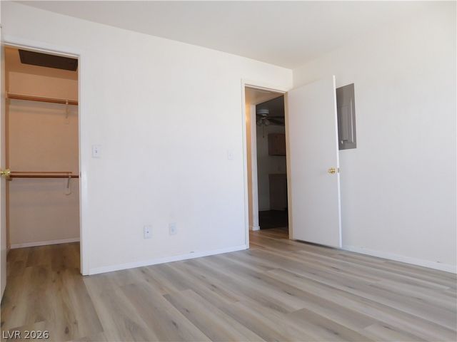 5221 Lindell Road 202, Las Vegas, NV 89118