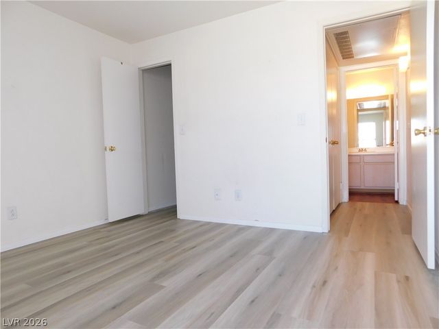 5221 Lindell Road 202, Las Vegas, NV 89118