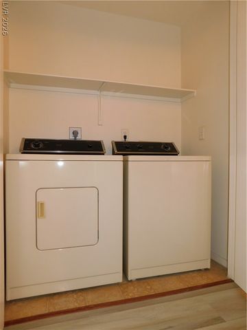 5221 Lindell Road 202, Las Vegas, NV 89118