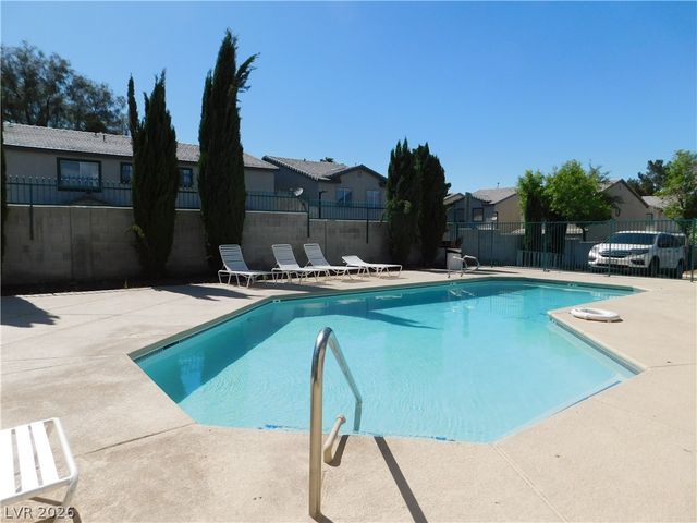 5221 Lindell Road 202, Las Vegas, NV 89118