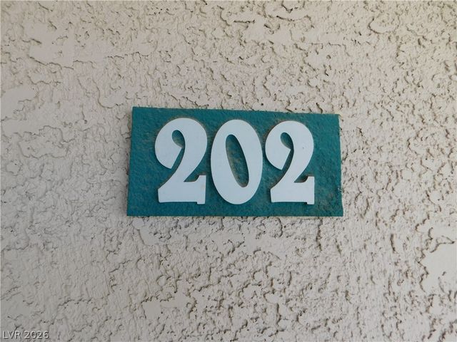 5221 Lindell Road 202, Las Vegas, NV 89118