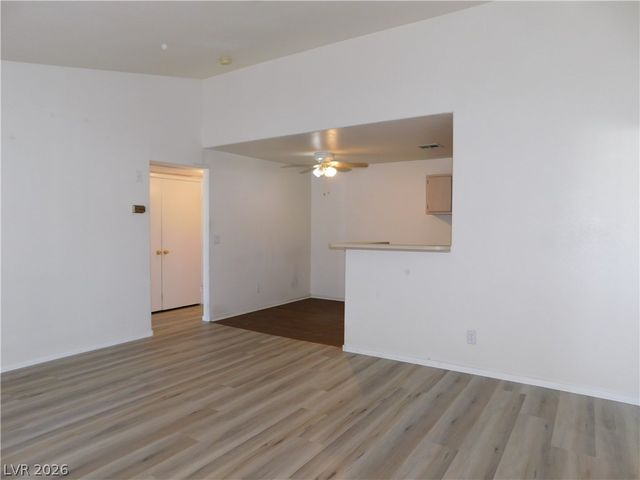 5221 Lindell Road 202, Las Vegas, NV 89118