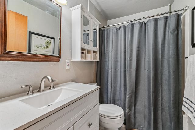305 Main Street, Palo, IA 52324